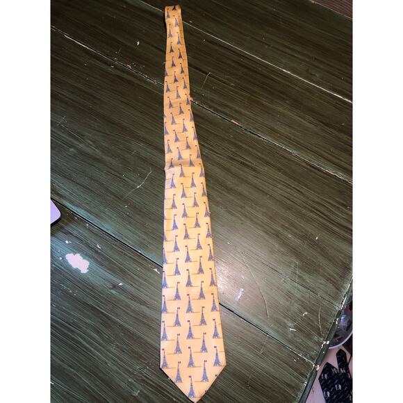 Beaufort Tie Rack EUC Yellow Silk Eiffel Tower Necktie - Picture 1 of 4